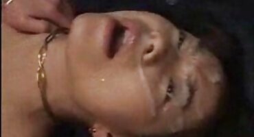 sex kính vr Chị gái fucked trên chiếc ghế dài. sex đồng tính